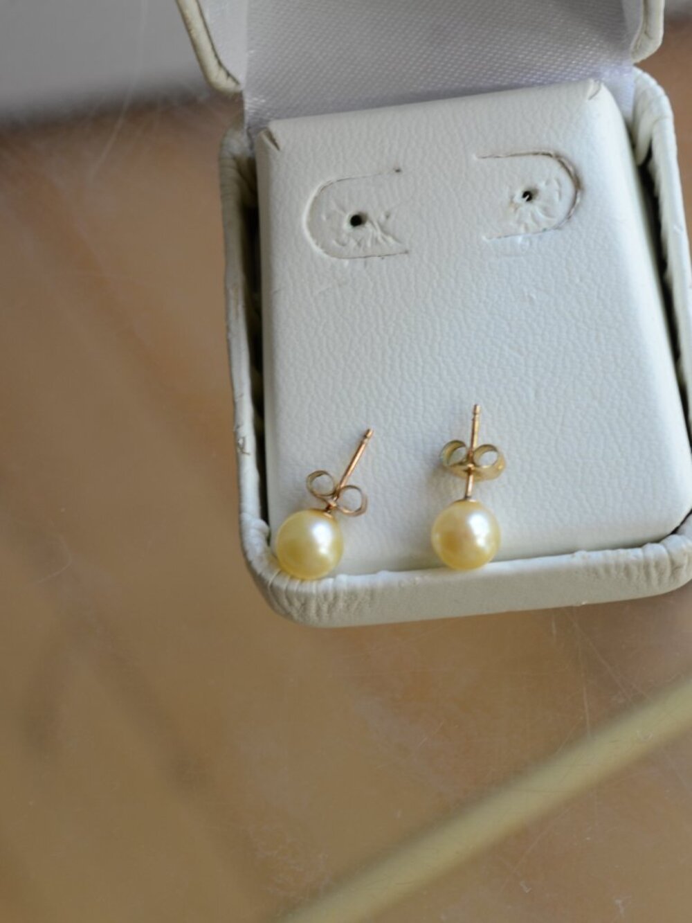 14/20K Gold Filled Pearl Earrings - Picture 3 of 7